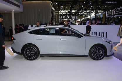 Changan Changan UNI-V Zhidian iDD -Hybrid PHEV