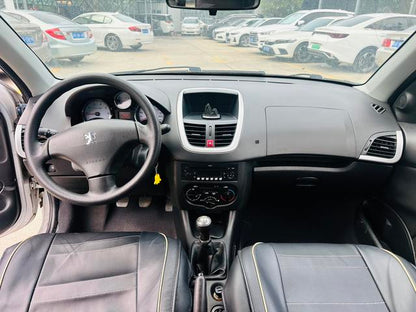 Certificated Pre-Owned Peugeot 207 2013 CROSS 1.4L Manual Pinle Edition - u22136643