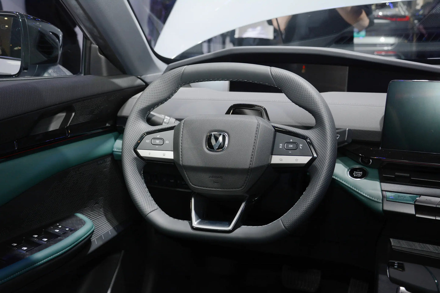 Changan Changan UNI-V Zhidian iDD -Hybrid PHEV