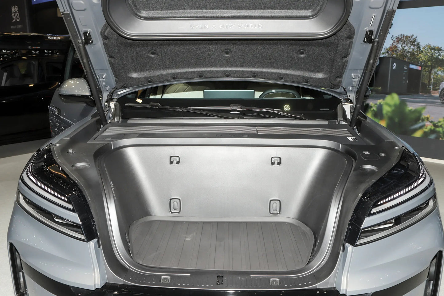NIO ONVO L90