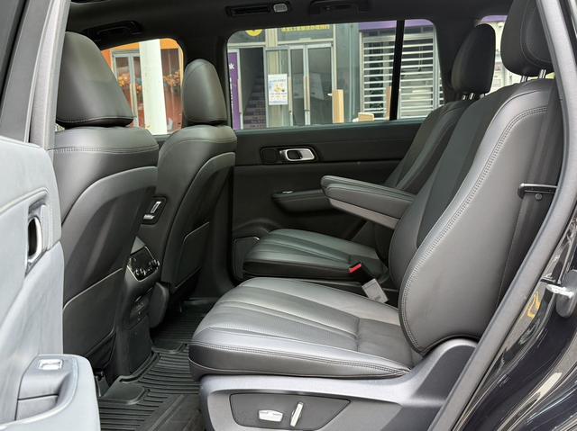 Pre-Owned Li ONE 2020 Extended - Range 6 - Seat Edition