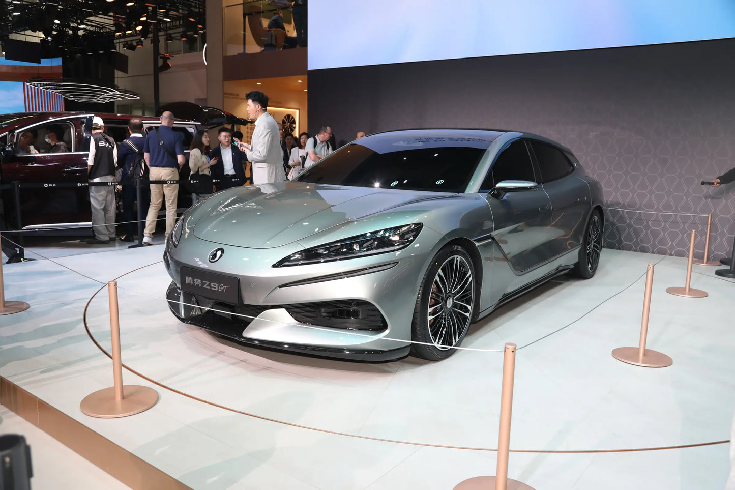 Denza Z9GT EV