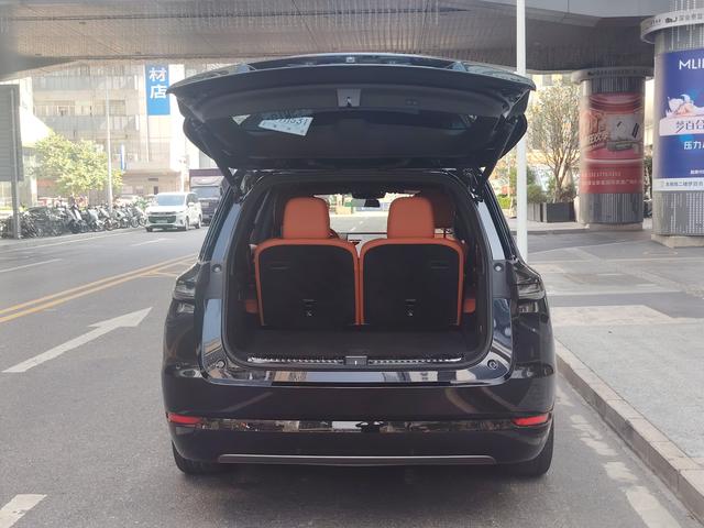 Pre-Owned Li L9 2023 Pro Edition