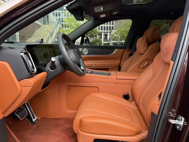 Certificated Pre-Owned Wenjie M9 2025 Extended-Range Ultra Six-Seater Edition -u22016059