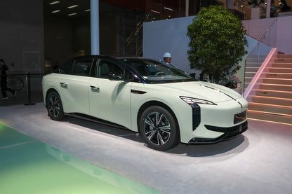 Hongqi EH7
