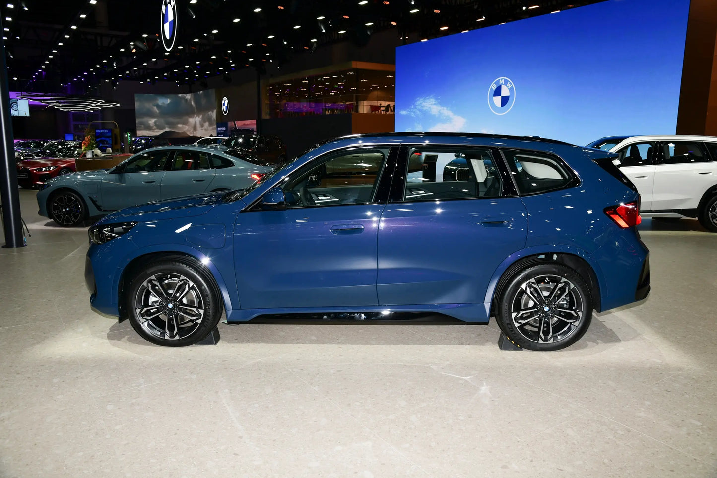 BMW Brilliance iX1