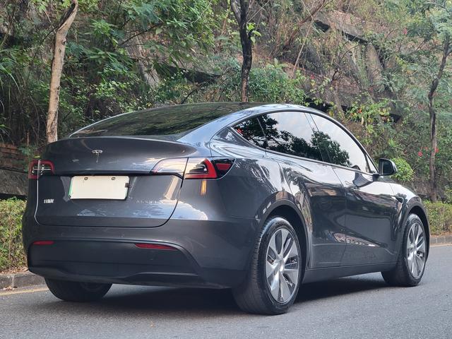 Pre-Owned Tesla Model Y 2021 Standard Range Rear-Wheel Drive Version