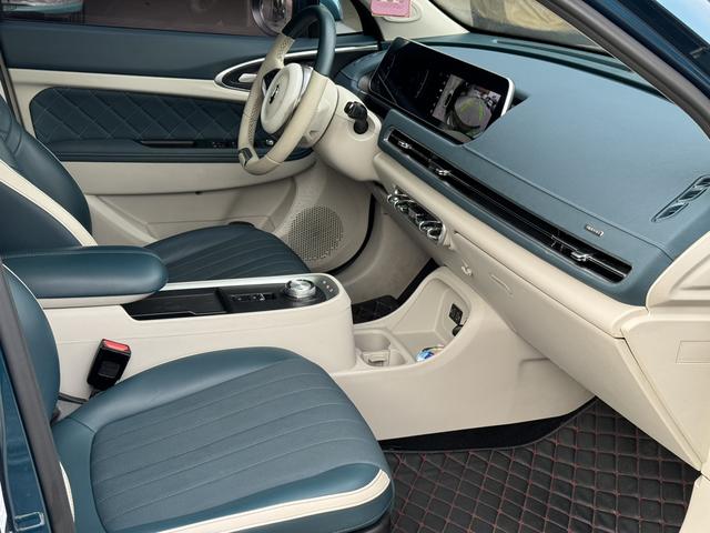 Pre-Owned Ora Good Cat 2022 Model 400km Standard Range Luxury Version Lithium Iron Phosphate