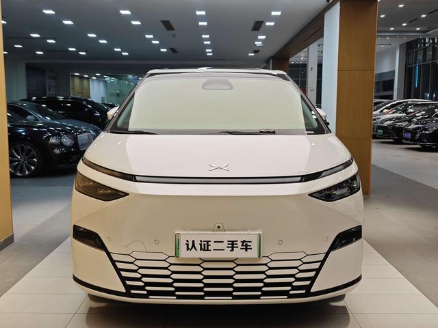 Pre-Owned XPeng X9 2024 610 Long-Range Pro