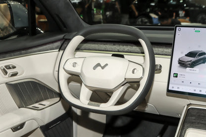 NIO ONVO L90