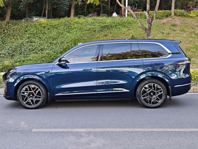 Pre - Owned Shenlan S09 2025 Rear - Wheel Drive Ultra+