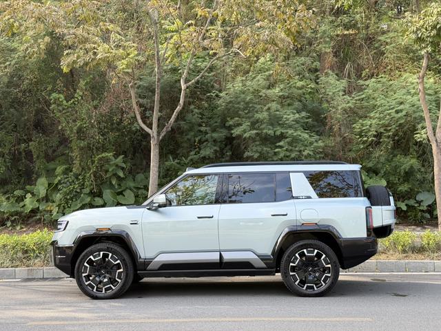 Certificated Pre-Owned Formula Leopard 8 2025 Brave and Intelligent Flagship Edition 6-Seater -u22104879