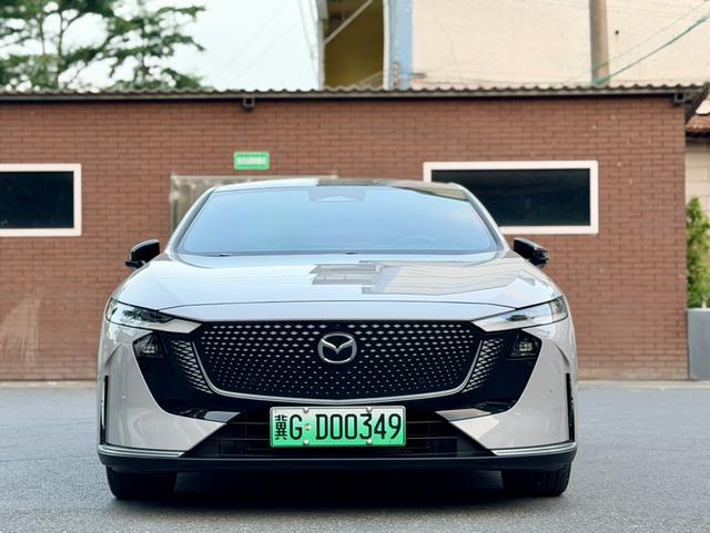 Pre-Owned Mazda EZ-6 2024 Model Pure Electric 600 Premium Edition