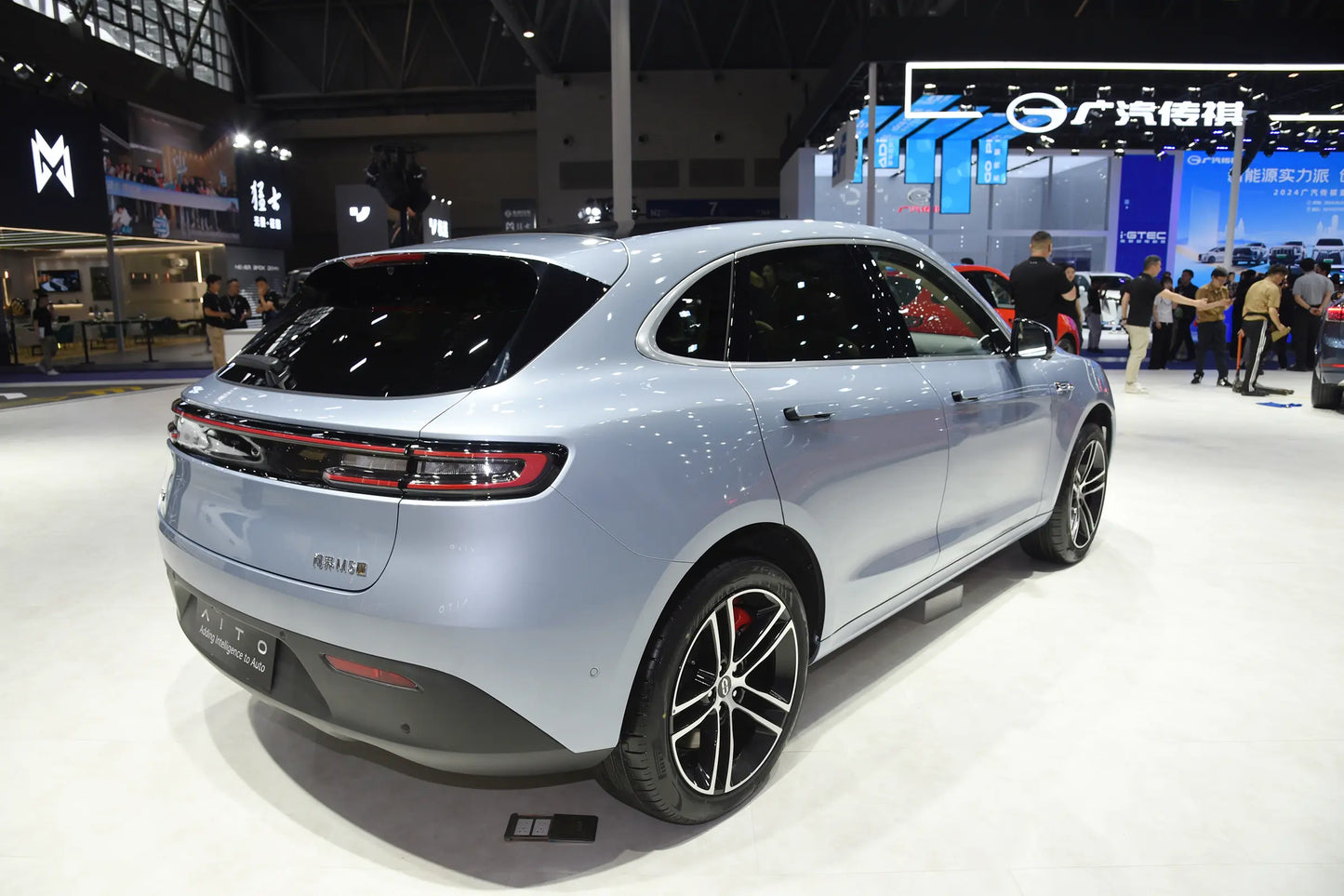 Seres Auto AITO M5