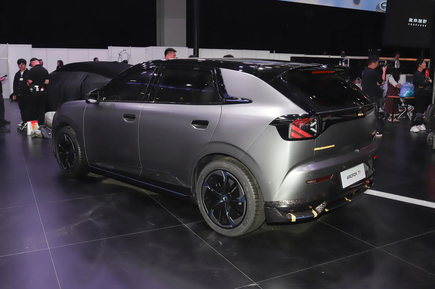 BAIC Arcfox T1