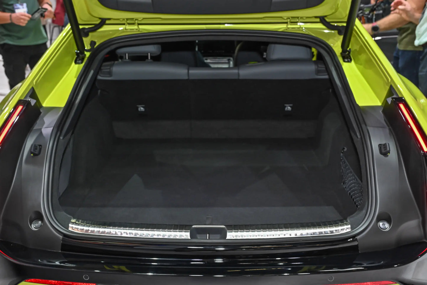XPENG P7