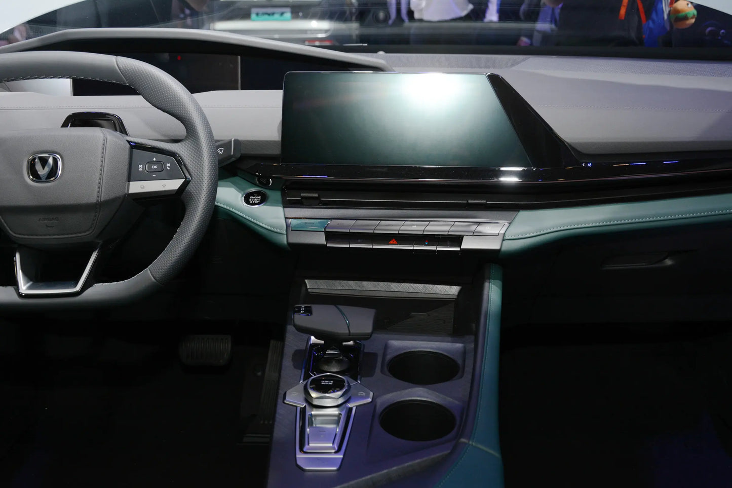 Changan Changan UNI-V Zhidian iDD -Hybrid PHEV