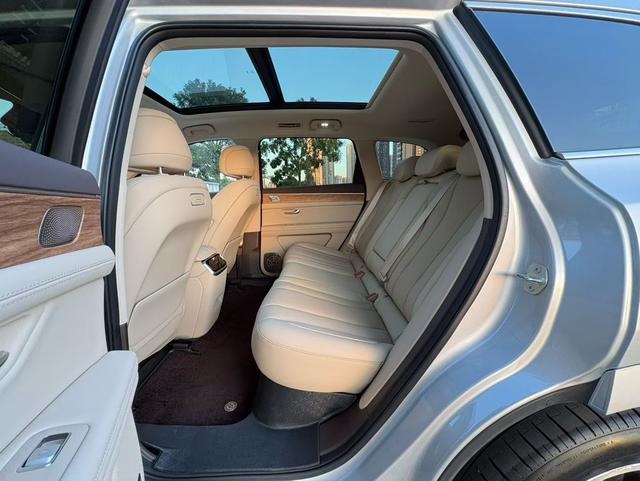 Certificated Pre-Owned Wenjie M7 2024 Max Five-seater Four-wheel Drive Intelligent Driving Version -u21674208